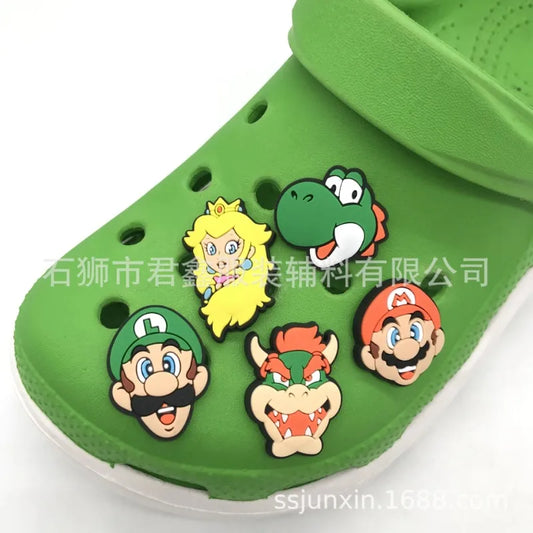 1pcs Single Sale Super Mario Shoe Buckle Video Game Princess Dinosaur PVC Cartoon crocks Accesoires Charms Kids Party X-mas Gift